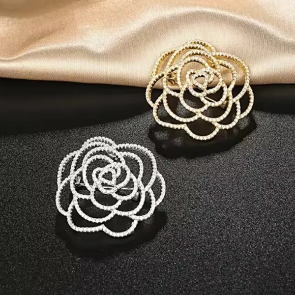 broche fleur sylis avec strass