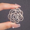broche dorée sylis camélia