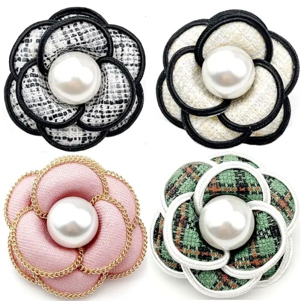 broche camélia soléa en tissu