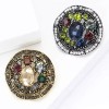 broche vesper royale et baroque avec strass