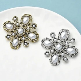 broche baroque théodora avec perles