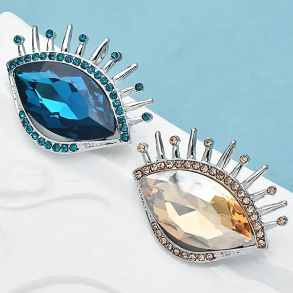 broche moderne cristalys avec strass