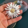 broche fleur argentée selene