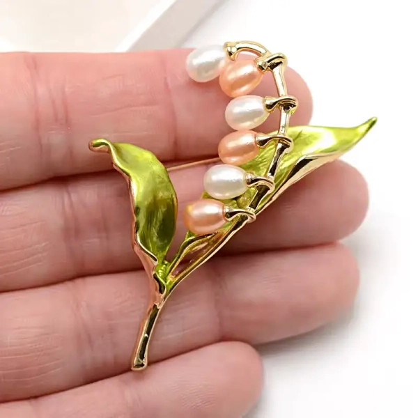broche mariage fleur coralie émail