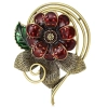 Broche fleur forme camélia rouge émaillé avec feuilles dorées texturées modèle Baccara