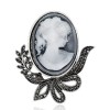 broche camée Esmée, style floral et ancien