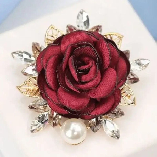 broche rose rouge avec strass calliane