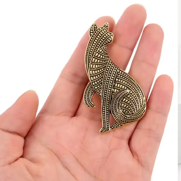 broche bijou solweig en forme de chat egyptien